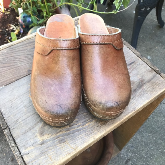 olaf daughters clogs